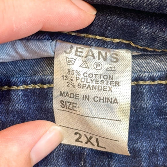 SHEIN Womens Plus Size Distressed Blue Jean Shorts Stretchy Spring Summer Shorts - Picture 4 of 6